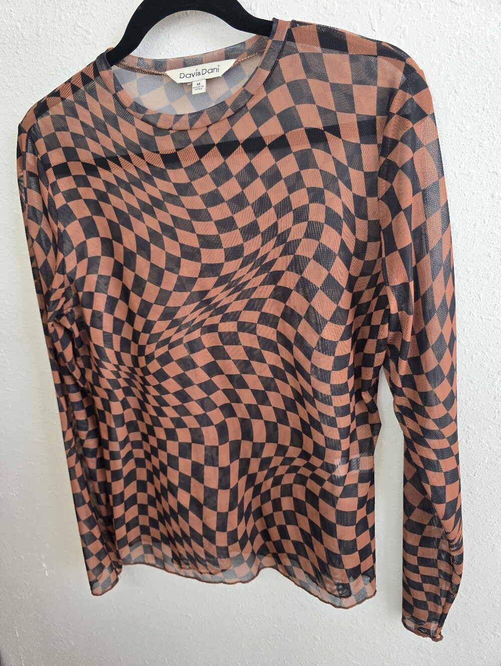 Davi & Dani Women's Long Sleeve Brown & Black Checkered Mesh Top Size Medium - Picture 7 of 10